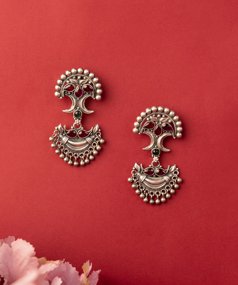 Kedarika_Handcrafted_Oxidised_Pure_Silver_Earrings_With_Kemstones_WeaverStory_01