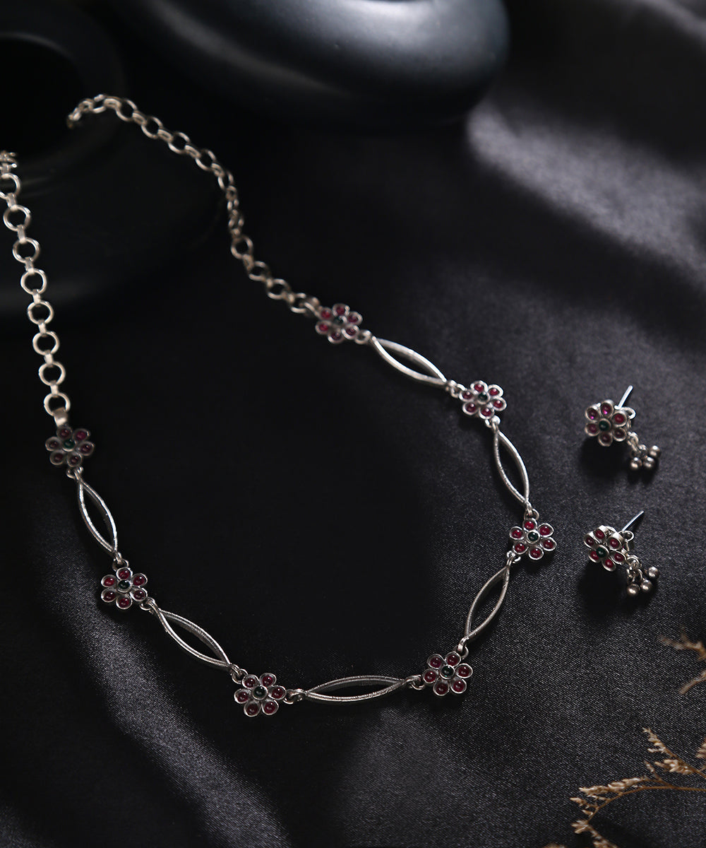 Asira_Handcrafted_Oxidised_Black_Temple_Necklace_Set_In_Pure_Silver_WeaverStory_01
