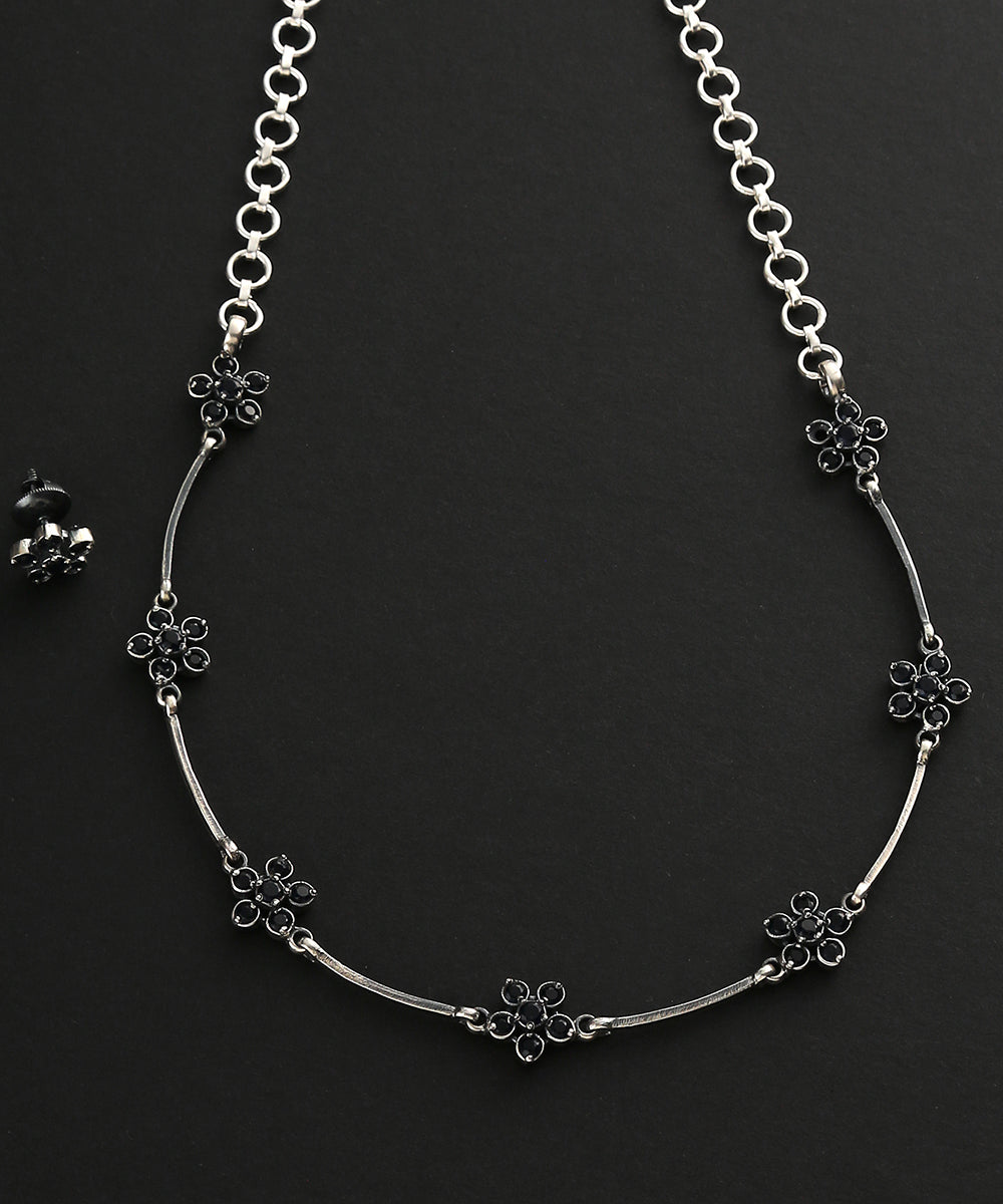 Afifa_Black_Handcrafted_Oxidised_Necklace_Set_In_Pure_Silver_WeaverStory_03