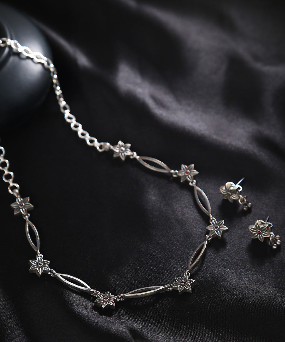 Hadith_Handcrafted_Oxidised_Pure_Silver_Necklace_Set_With_Flower_Motifs_WeaverStory_01