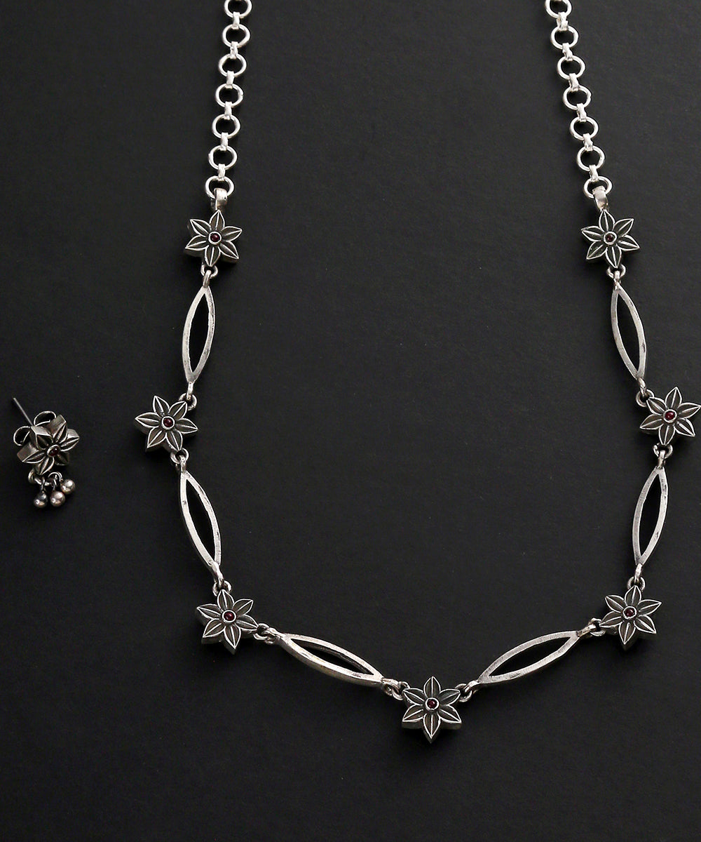 Hadith_Handcrafted_Oxidised_Pure_Silver_Necklace_Set_With_Flower_Motifs_WeaverStory_03