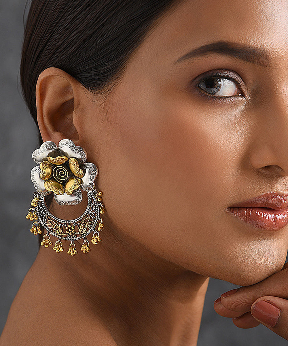 Arshiya_Handcrafted_Pure_Silver_Earrings_With_Flower_Motif_WeaverStory_02