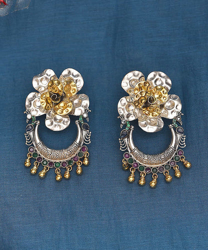 Saleha_Handcrafted_Pure_Silver_Earrings_With_Flower_Motif_And_Stones_WeaverStory_01