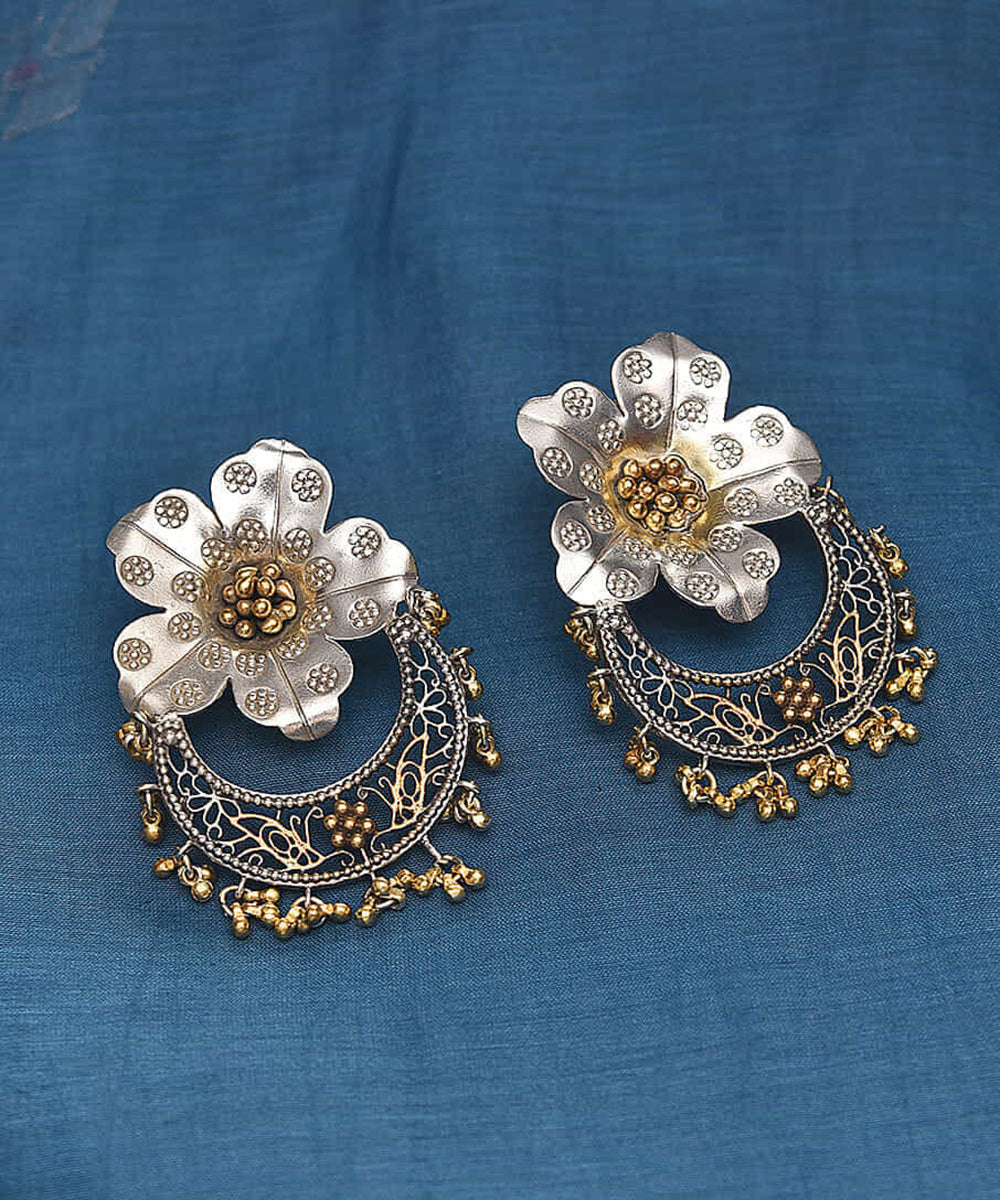 Hayah_Handcrafted_Pure_Silver_Earrings_With_Flower_Motif_And_Ghungroos_WeaverStory_01