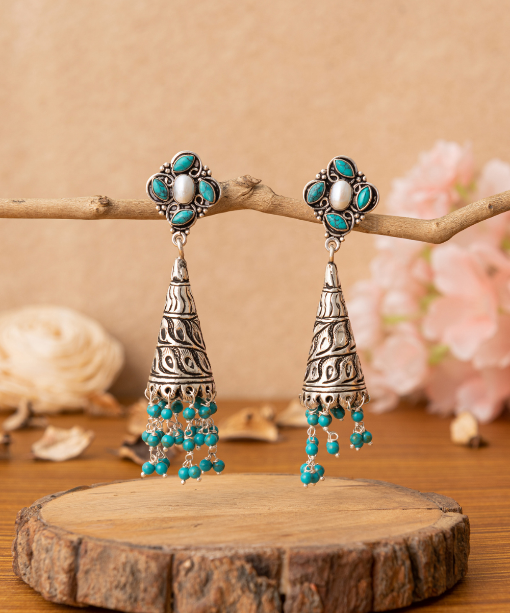 Nur_Handcrafted_Oxidised_Pure_Silver_Earrings_With_Stones_And_Beads_WeaverStory_01