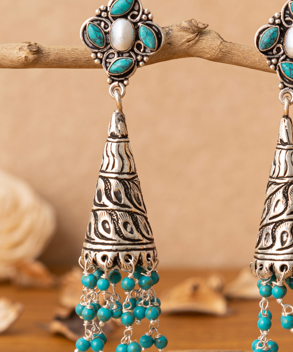 Nur_Handcrafted_Oxidised_Pure_Silver_Earrings_With_Stones_And_Beads_WeaverStory_02
