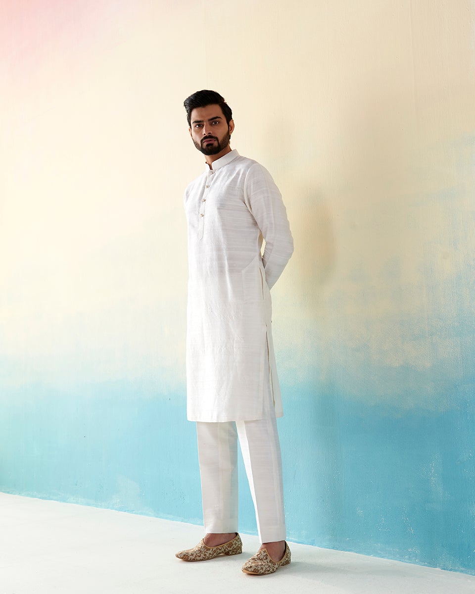 Off_White_Raw_Silk_Kurta_Set_WeaverStory_02