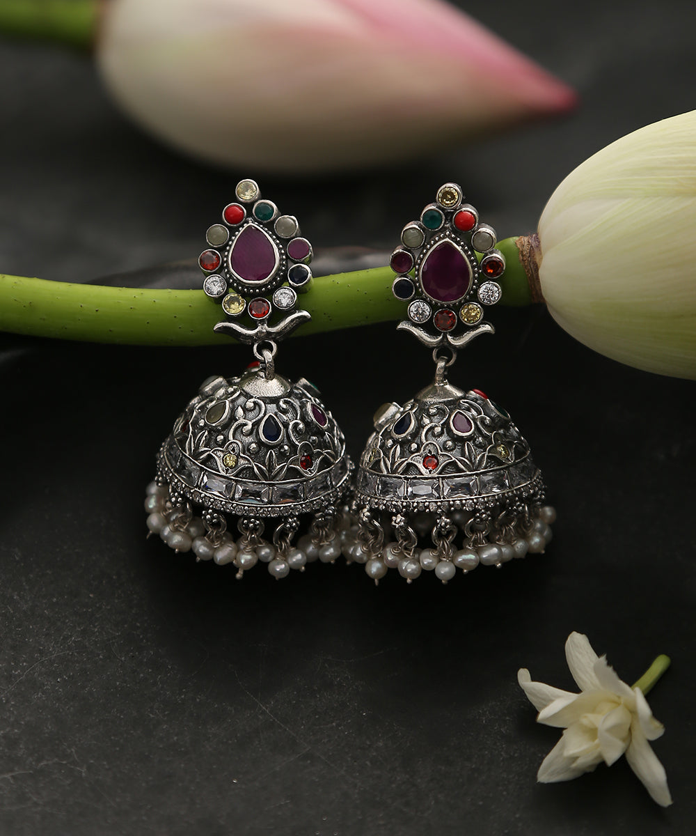 Pure_Silver_Handcrafted_Jhumki_With_Carving_WeaverStory_01