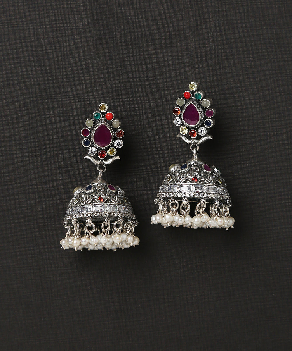 Pure_Silver_Handcrafted_Jhumki_With_Carving_WeaverStory_02