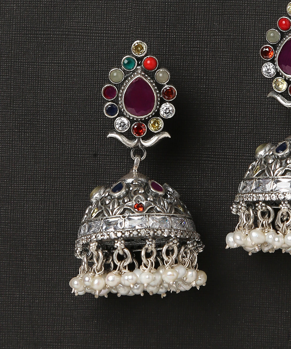 Pure_Silver_Handcrafted_Jhumki_With_Carving_WeaverStory_03