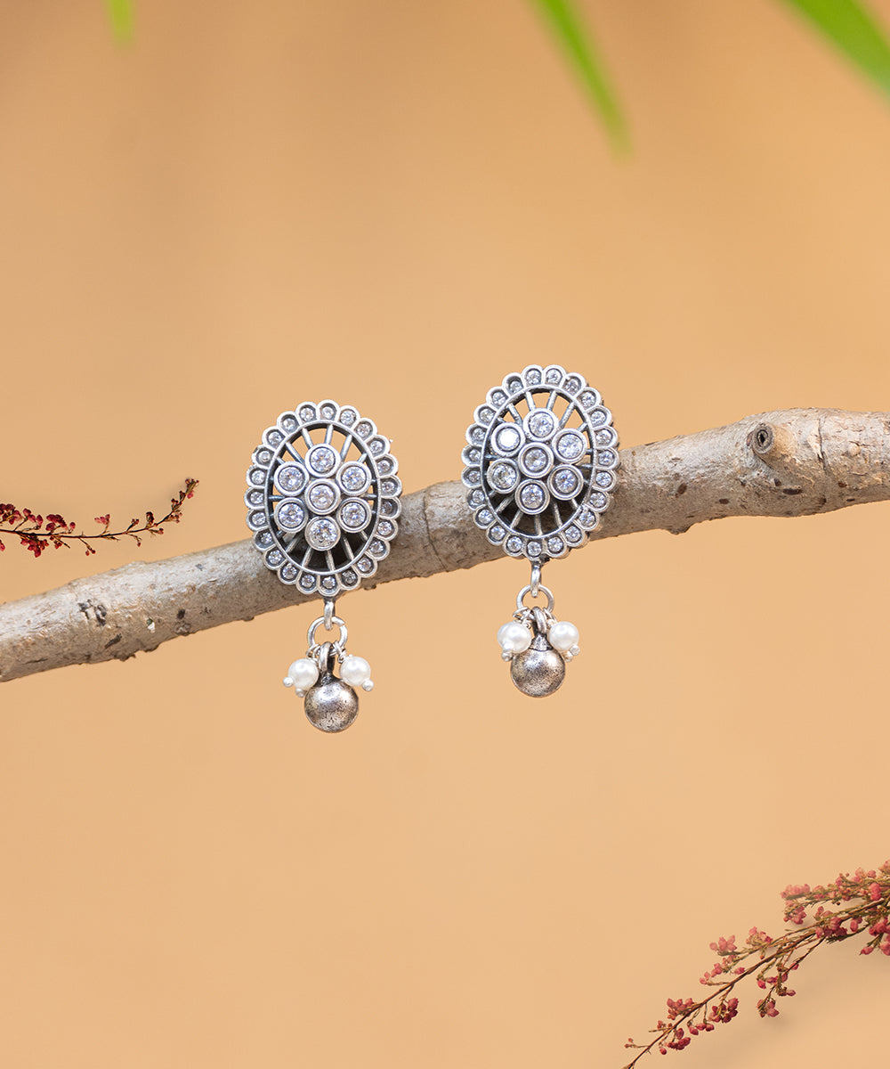 Effat_Handcrafted_Oxidised_Pure_Silver_Earrings_With_Pearls_And_Stones_WeaverStory_01