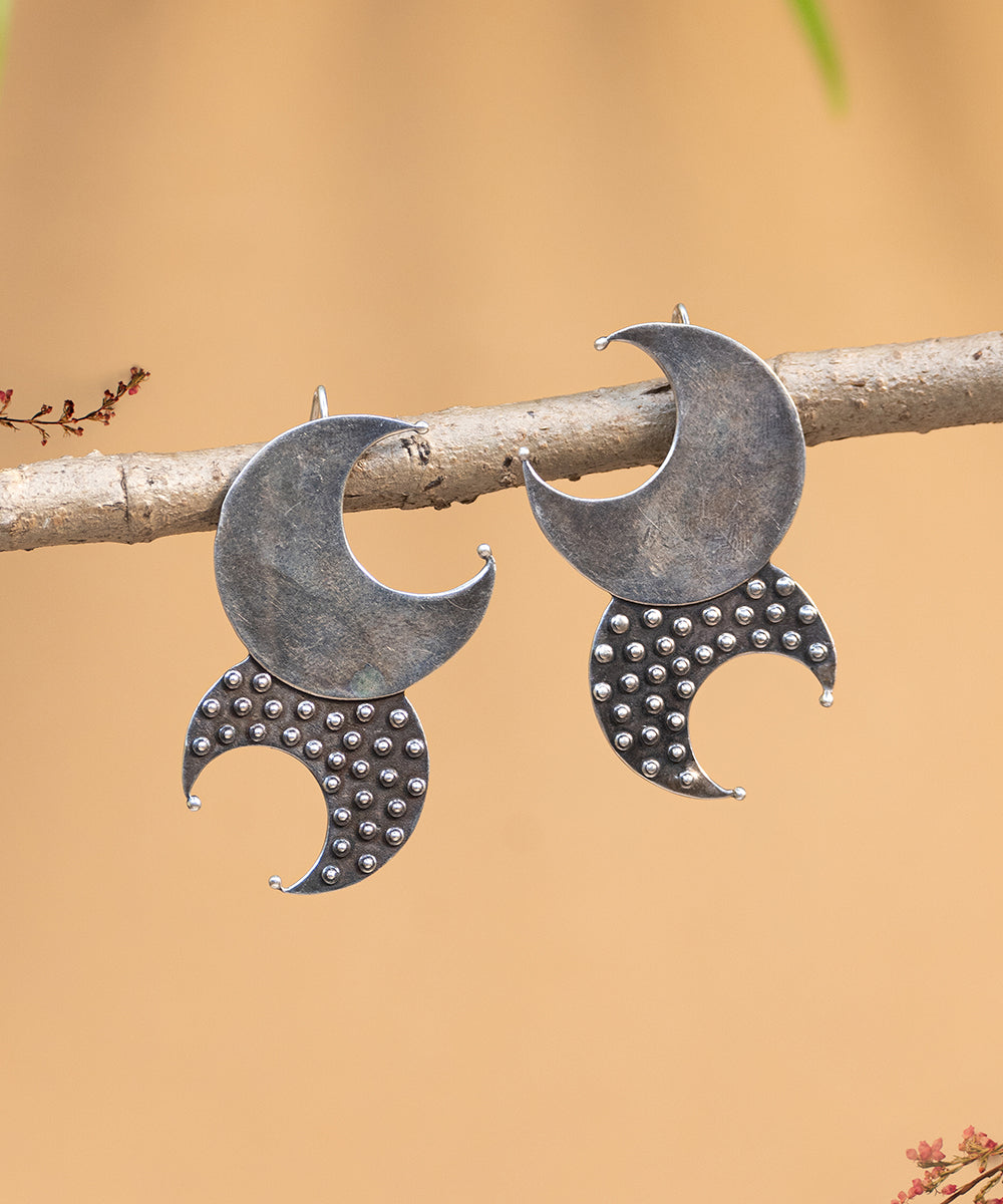 Imama_Handcrafted_Oxidised_Pure_Silver_Earrings_WeaverStory_02
