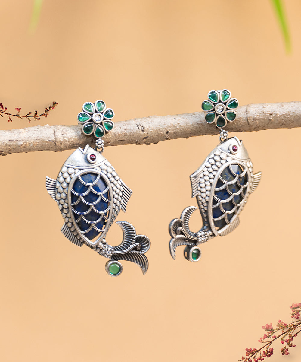 Naushin_Handcrafted_Oxidised_Pure_Silver_Earrings_With_Blue_Sapphire_And_Kempstones_WeaverStory_02