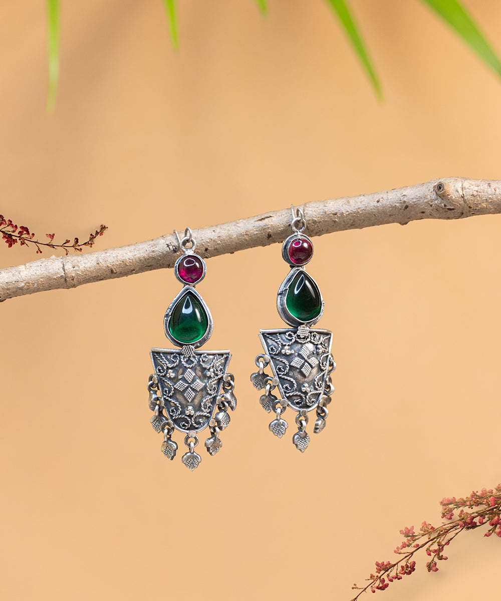 Misba_Handcrafted_Oxidised_Pure_Silver_Earrings_With_Green_Onyx_WeaverStory_01