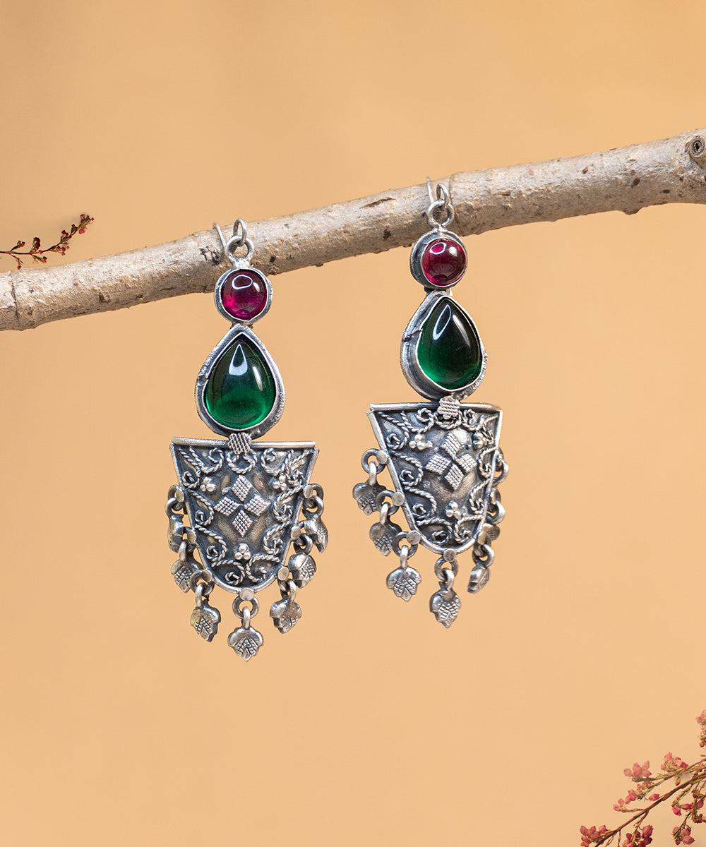 Misba_Handcrafted_Oxidised_Pure_Silver_Earrings_With_Green_Onyx_WeaverStory_02