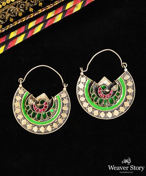 Zainab_Handcrafted_OxidisedMulticolor_Pure_Silver_Earrings_With_Green_Kundan_WeaverStory_02