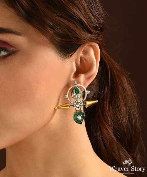 Mariam_Handcrafted_OxidisedMulticolor_Pure_Silver_Earrings_With_Green_Kundan_WeaverStory_01