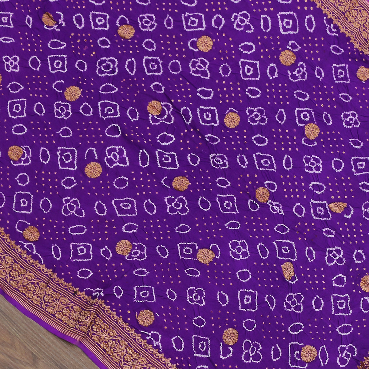 Handwoven_Banarasi_Bandhej_Dupatta_in_purple_with_kadhwa_booti_WeaverStory_04