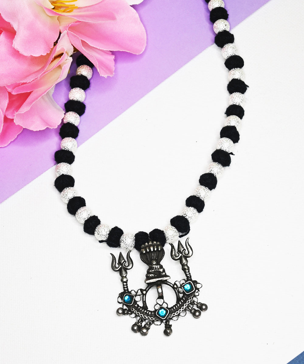 Sidra_Handcrafted_Oxidised_Pure_Silver_Necklace_WeaverStory_01