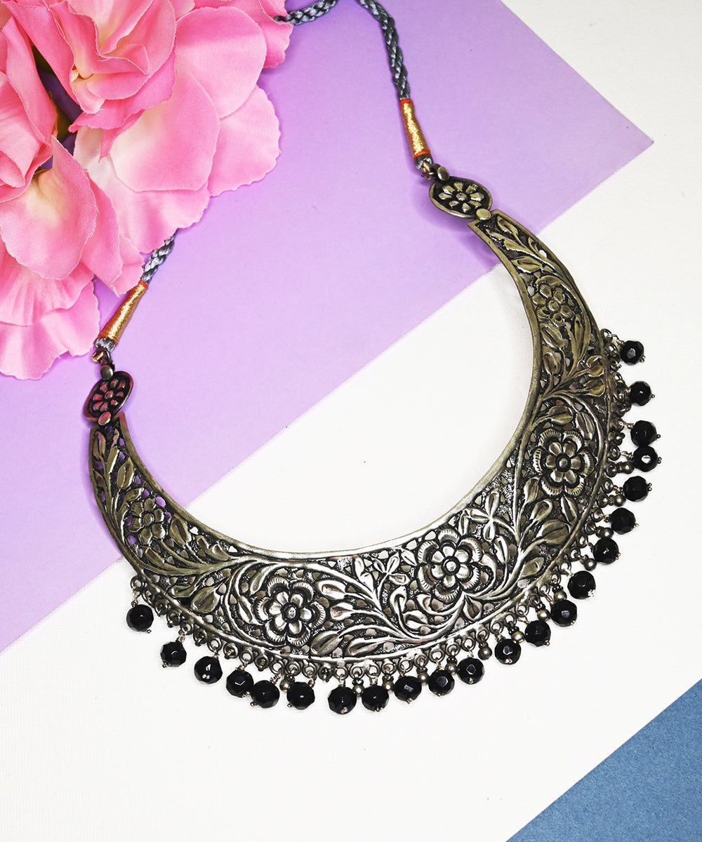Ayesha_Handcrafted_Oxidised_Pure_Silver_Necklace_WeaverStory_01