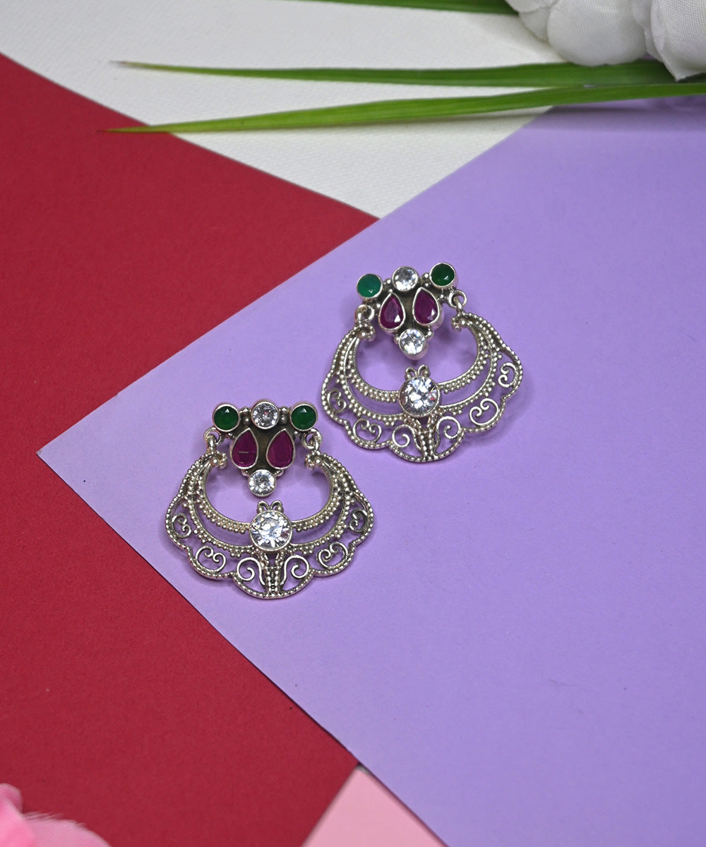 Zehra_Handcrafted_Oxidised_Pure_Silver_Earrings_With_Green_Onyx_And_Ruby_WeaverStory_01