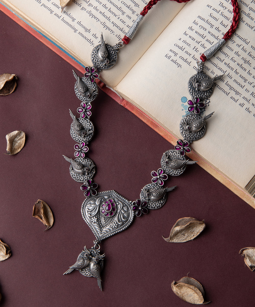 Mahwish_Handcrafted_Oxidised_Pure_Silver_Necklace_With_Kempstones_WeaverStory_01