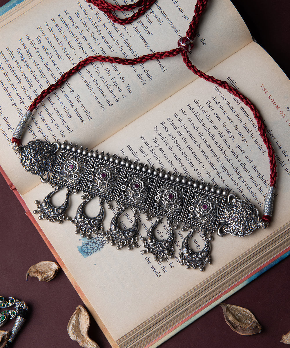 Jazam_Handcrafted_Oxidised_Pure_Silver_Choker_With_Kempstones_WeaverStory_01