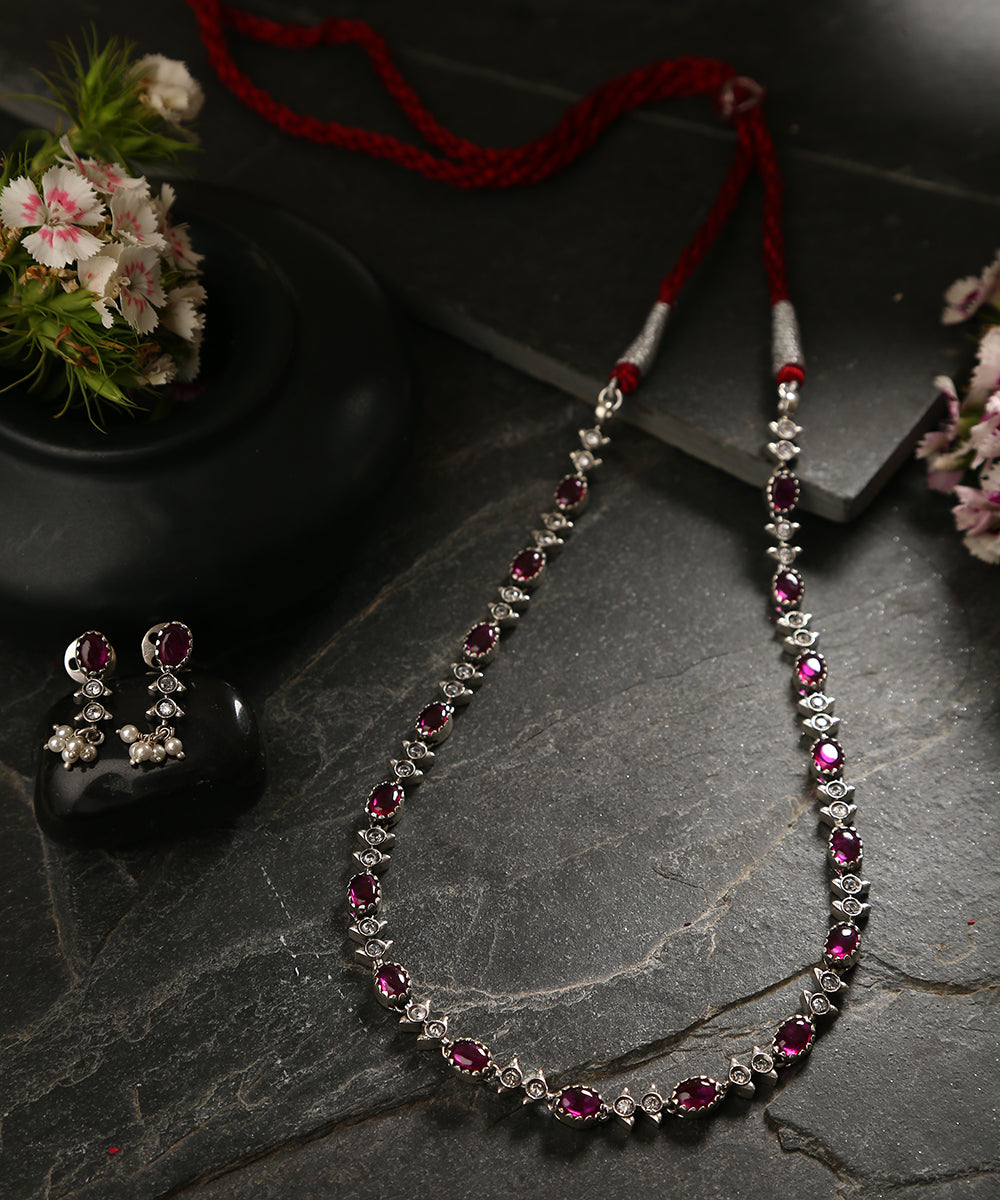 Danika_Handcrafted_Red_Oxidised_Pure_Silver_Necklace_Set_WeaverStory_01