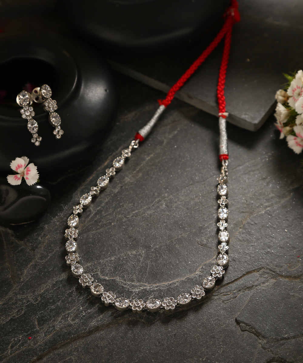 Phiniya_Handcrafted_Oxidised_Pure_Silver_Necklace_Set_WeaverStory_01