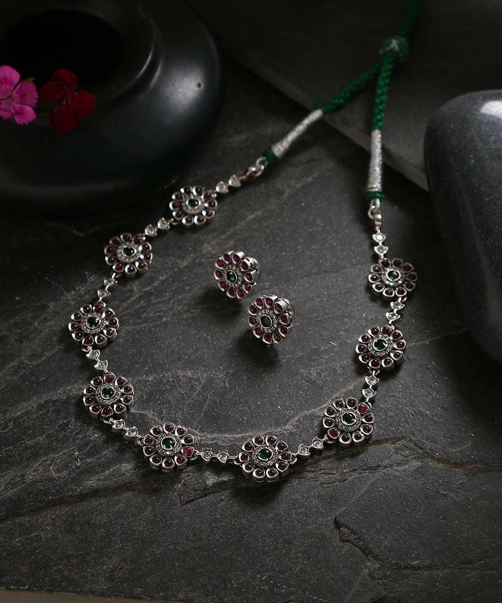 Amiya_Handcrafted_Red_And_Green_Oxidised_Pure_Silver_Necklace_Set_WeaverStory_01