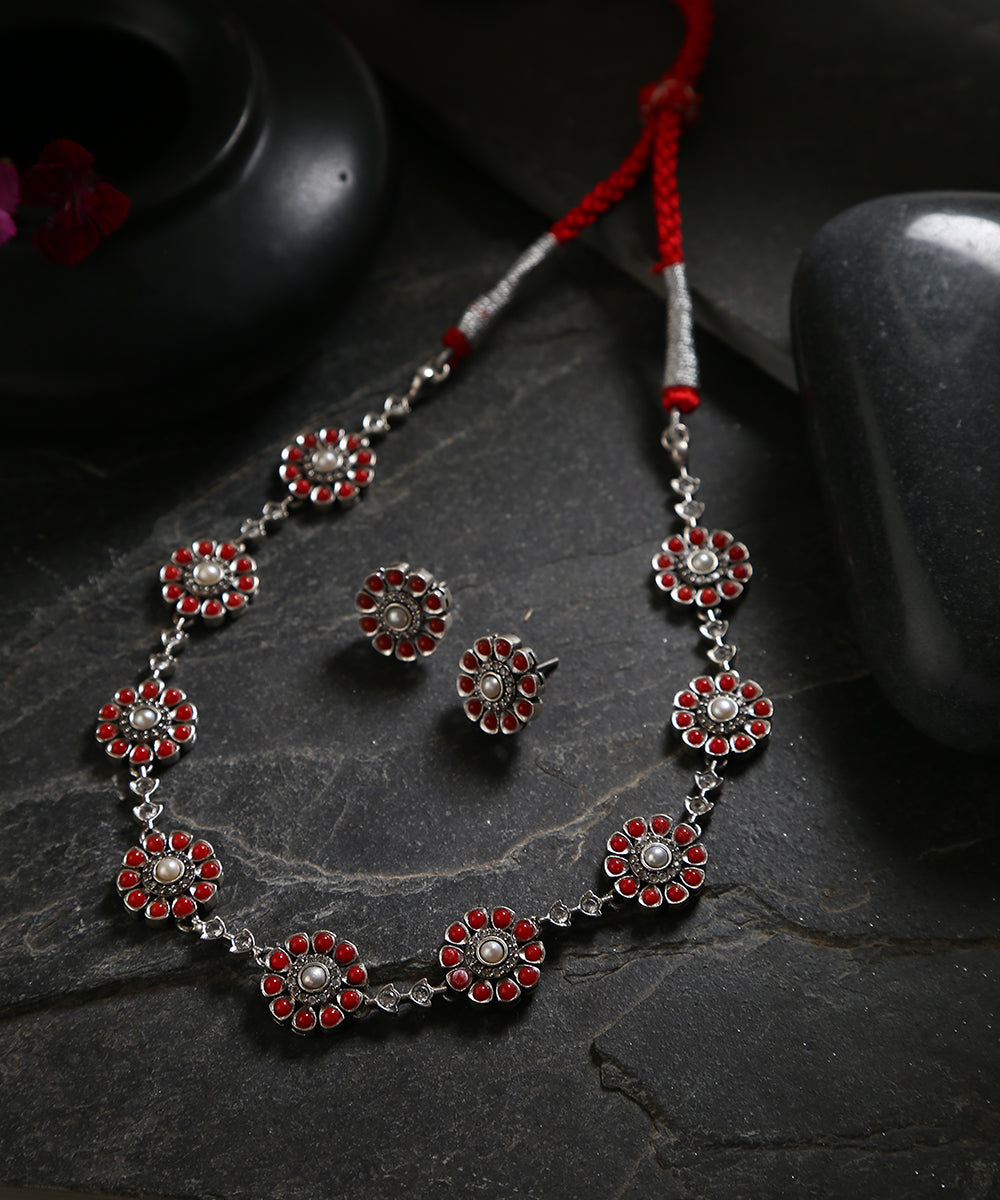 Anamya_Handcrafted_Oxidised_Pure_Silver_Necklace_Set_With_Red_Beads_WeaverStory_01