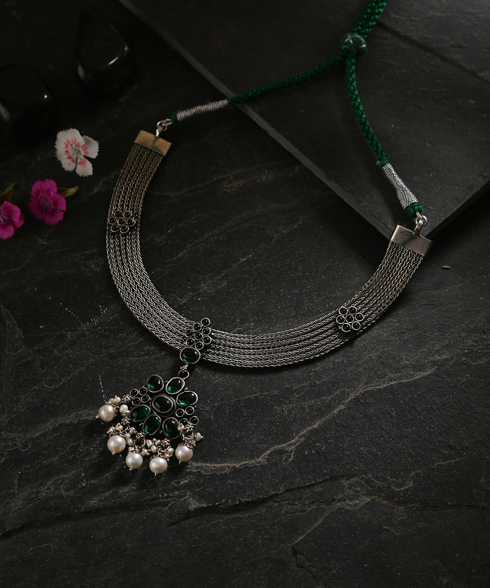 Aarav_Handcrafted_Green_Oxidised_Pure_Silver_Necklace_With_Pendant_WeaverStory_01