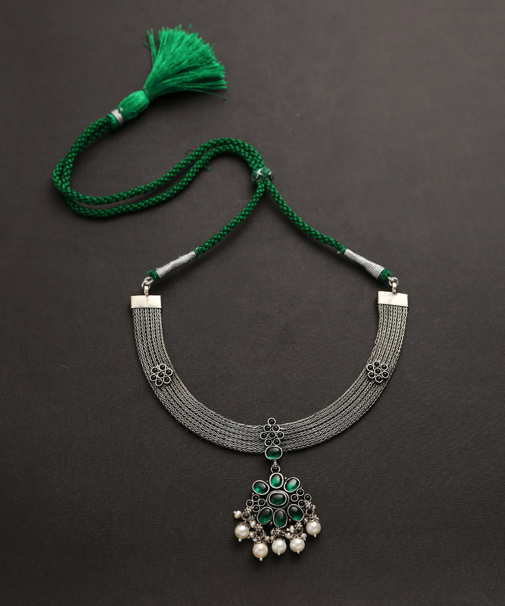 Aarav_Handcrafted_Green_Oxidised_Pure_Silver_Necklace_With_Pendant_WeaverStory_02
