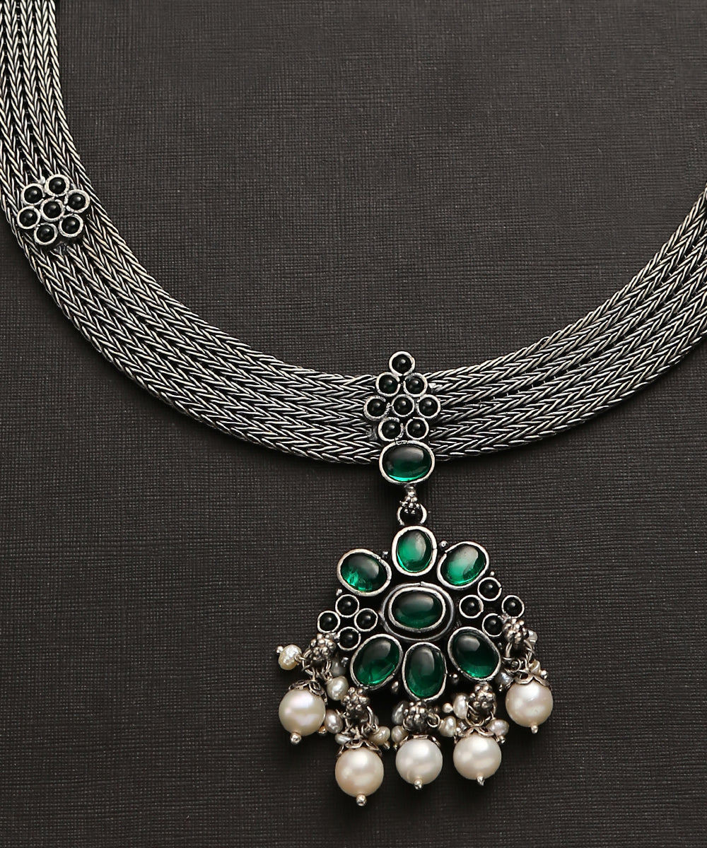 Aarav_Handcrafted_Green_Oxidised_Pure_Silver_Necklace_With_Pendant_WeaverStory_03