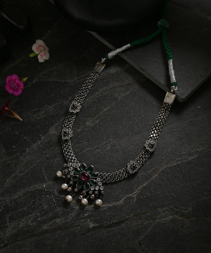 Paras_Handcrafted_Red_And_Green_Oxidised_Pure_Silver_Necklace_Pearls_Hangings_WeaverStory_01