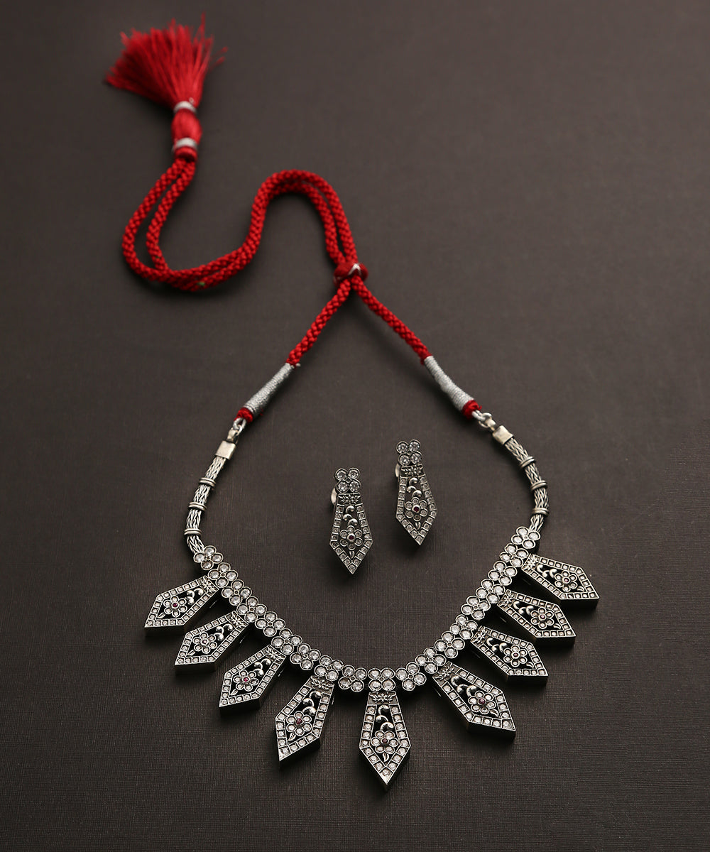 Anaisha_Handcrafted_Oxidised_Pure_Silver_Necklace_Set_With_Multiple_Pendants_WeaverStory_02
