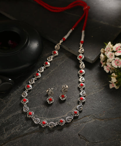 Nameen_Handcrafted_Red_Oxidised_Pure_Silver_Necklace_Set_WeaverStory_01