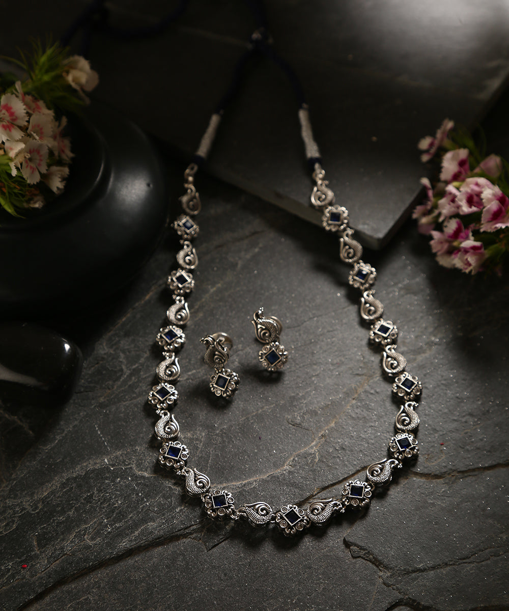 Divya_Black_Handcrafted_Oxidised_Pure_Silver_Necklace_Set_WeaverStory_01