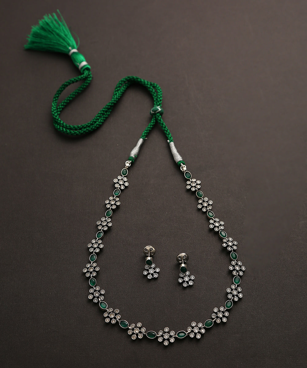 Khanak_Green_Handcrafted_Oxidised_Pure_Silver_Necklace_Set_WeaverStory_02