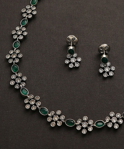 Khanak_Green_Handcrafted_Oxidised_Pure_Silver_Necklace_Set_WeaverStory_03
