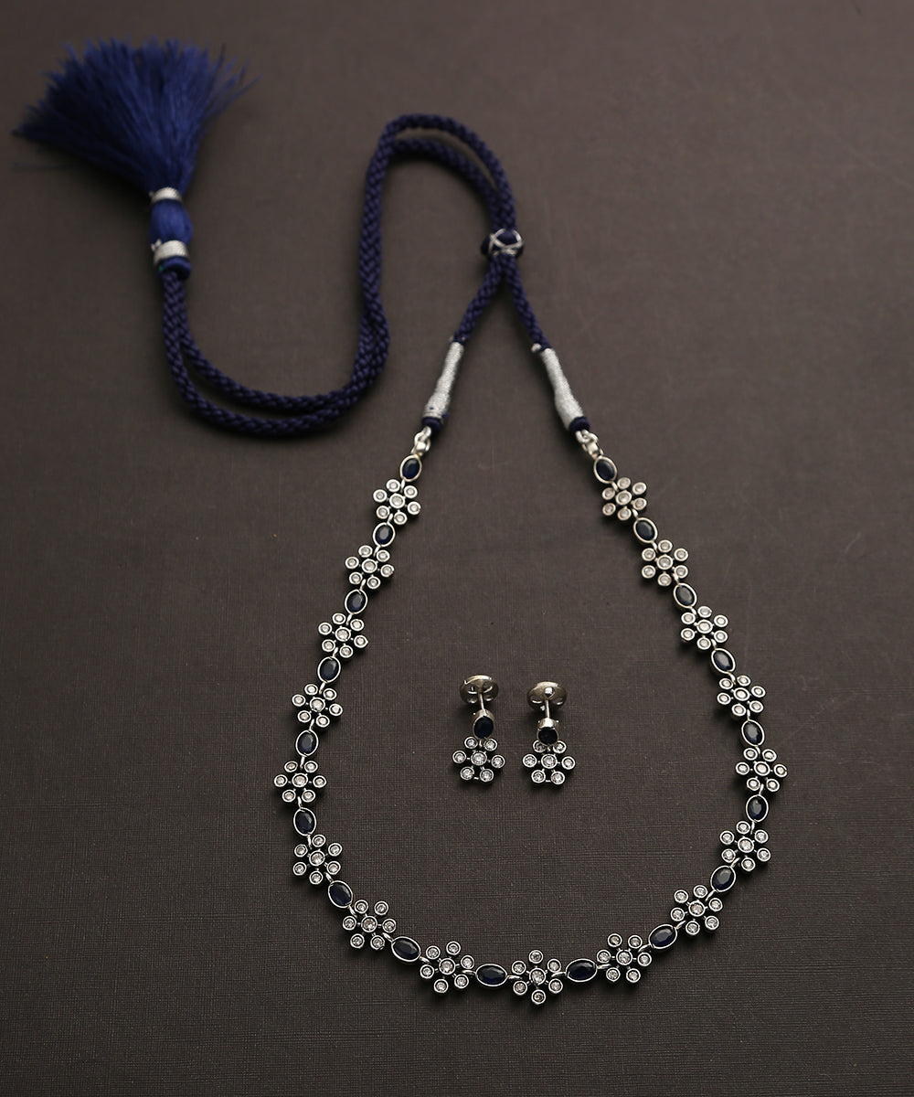 Eeshan_White_Handcrafted_Oxidised_Pure_Silver_Necklace_Set_WeaverStory_02