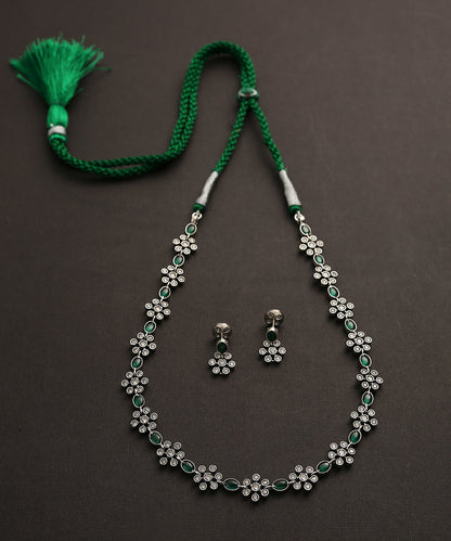 Jiya_Handcrafted_Oxidised_Pure_Silver_Green_Necklace_Set_WeaverStory_02