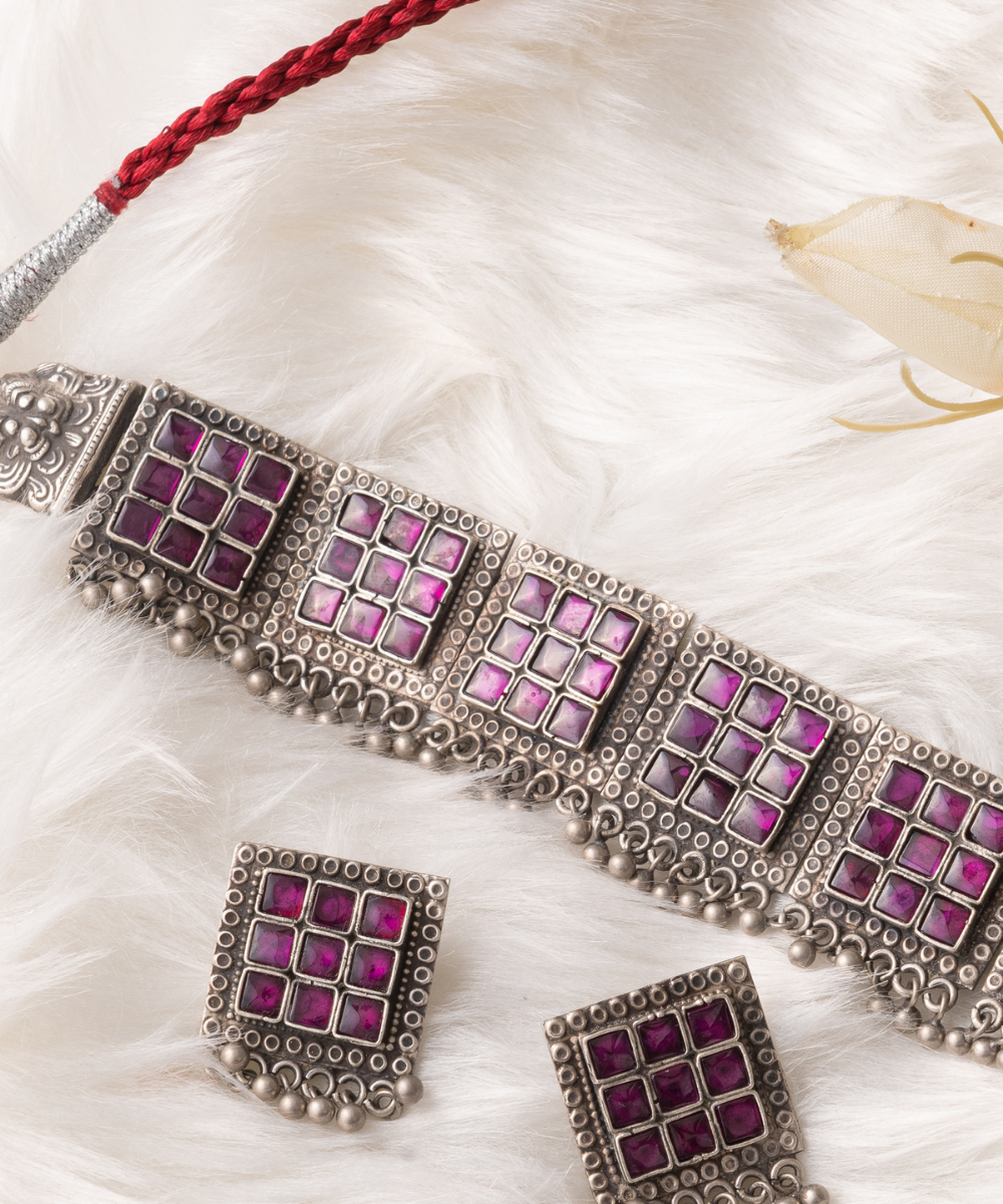 Hafsa_Necklace_With_Pink_Stones_Handcrafted_in_Oxidised_Pure_Silver_WeaverStory_02