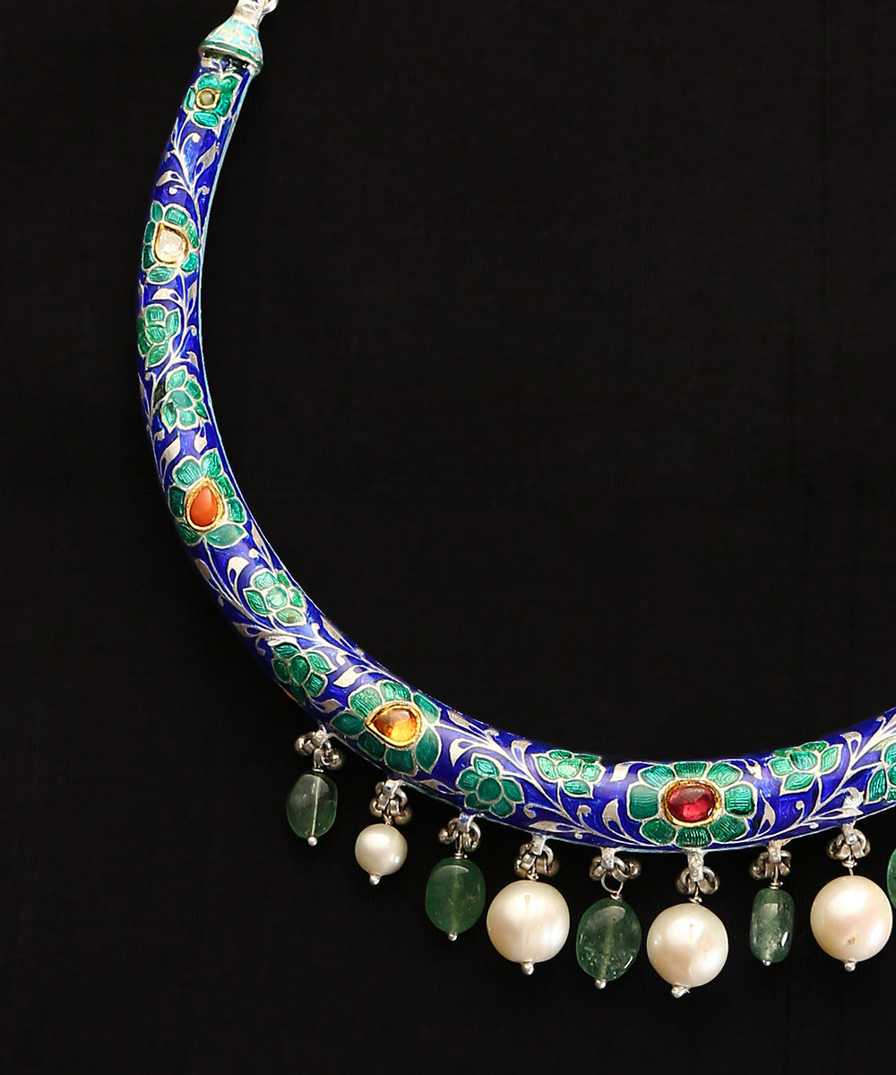 Dipon_Handcrafted_Pure_Silver_Hasli_With_Green_And_Blue_Meenakari_WeaverStory_03