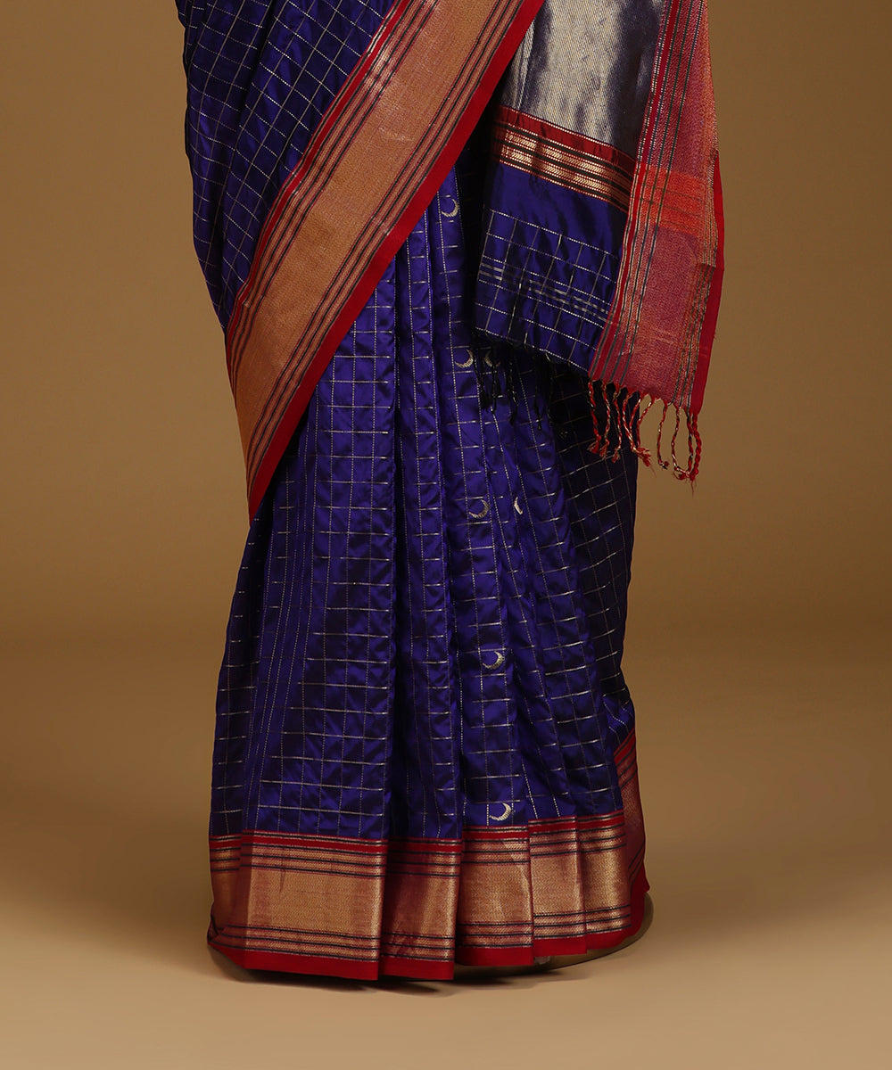 Purple_Pure_Mulberry_Silk_Saree_With_Zari_Checks_And_Chandrakala_Booti_And_Pink_Border_WeaverStory_03