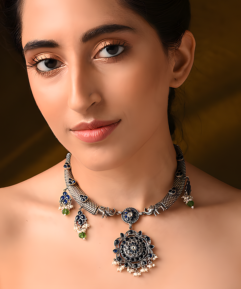 Aliya_Blue_And_Green_Tribal_Pure_Silver_Necklace_With_Pearls_WeaverStory_01