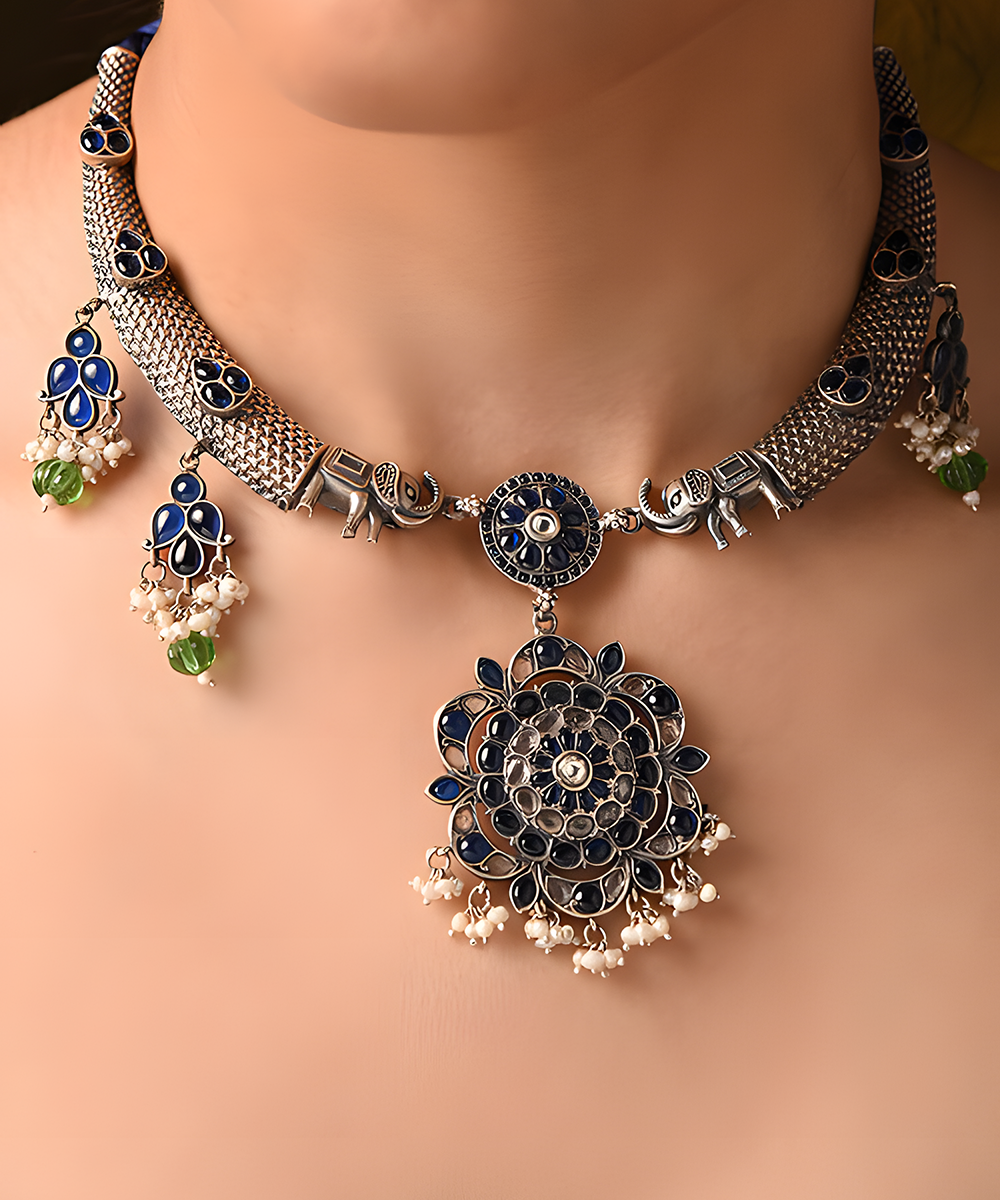 Aliya_Blue_And_Green_Tribal_Pure_Silver_Necklace_With_Pearls_WeaverStory_02