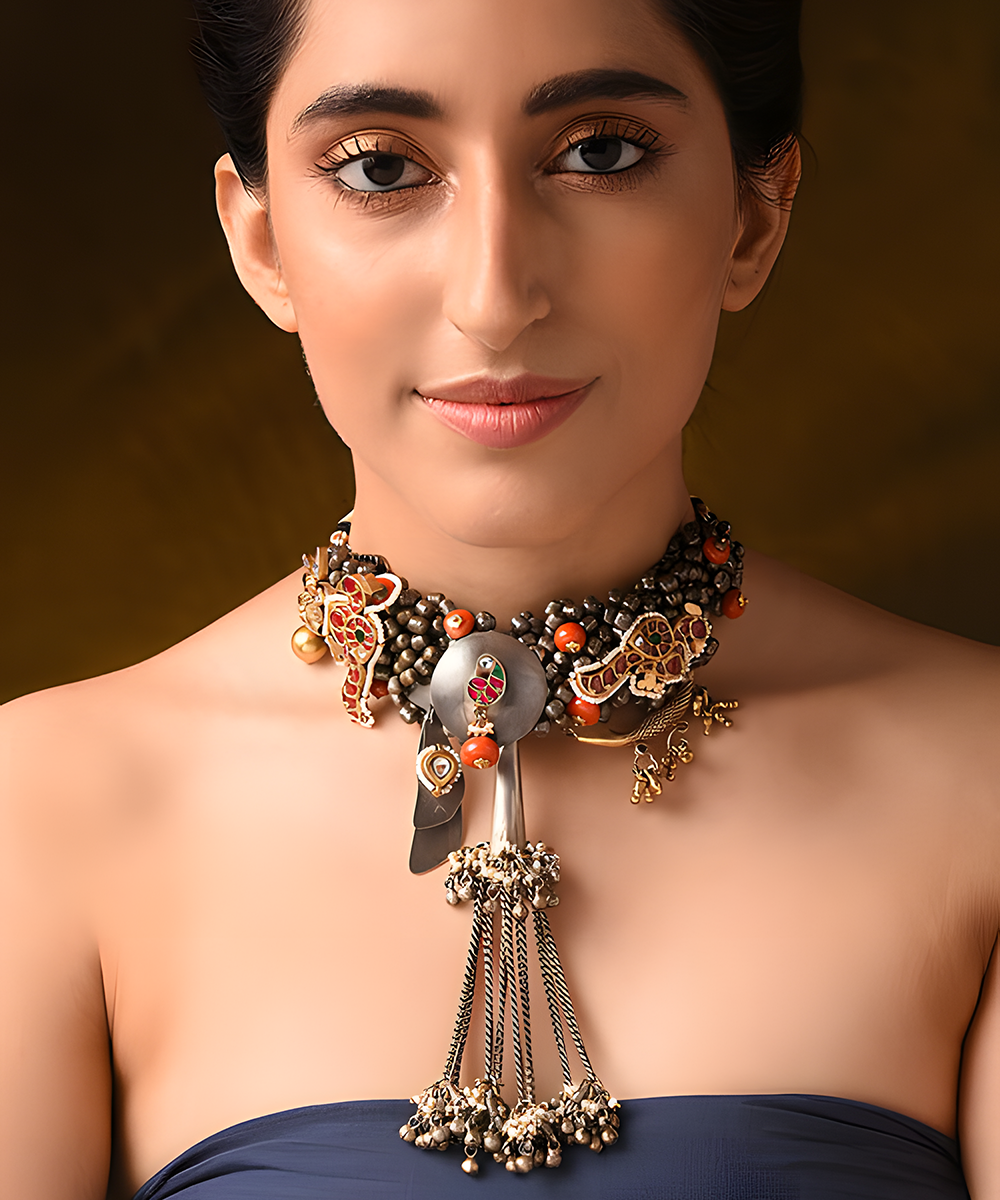 Deepanjali_Handcrafted_Dual_Tone_Tribal_Pure_Silver_Necklace_WeaverStory_01
