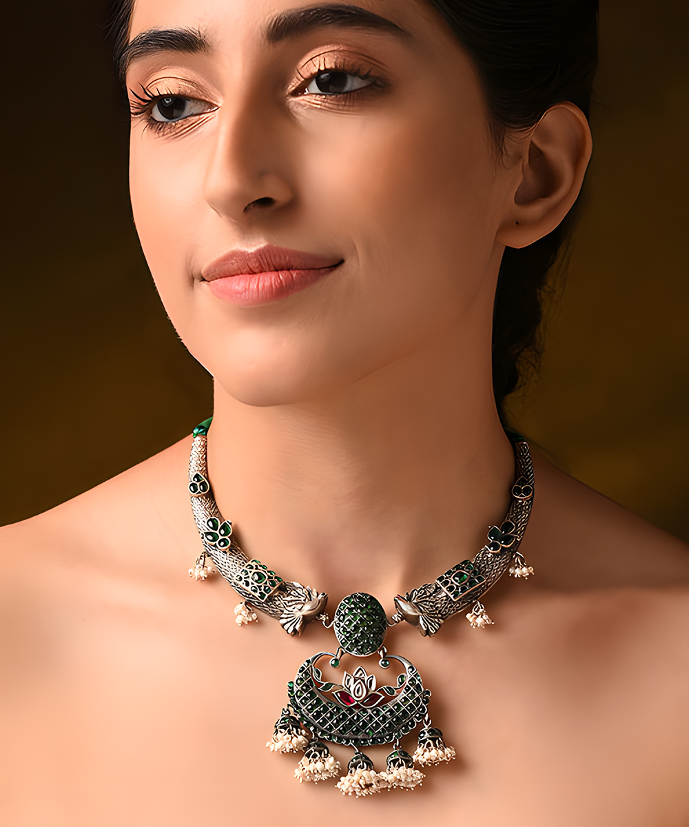 Hema_Red_And_Green_Handcarfeted_Pure_Silver_Tribal_Necklace_WeaverStory_01