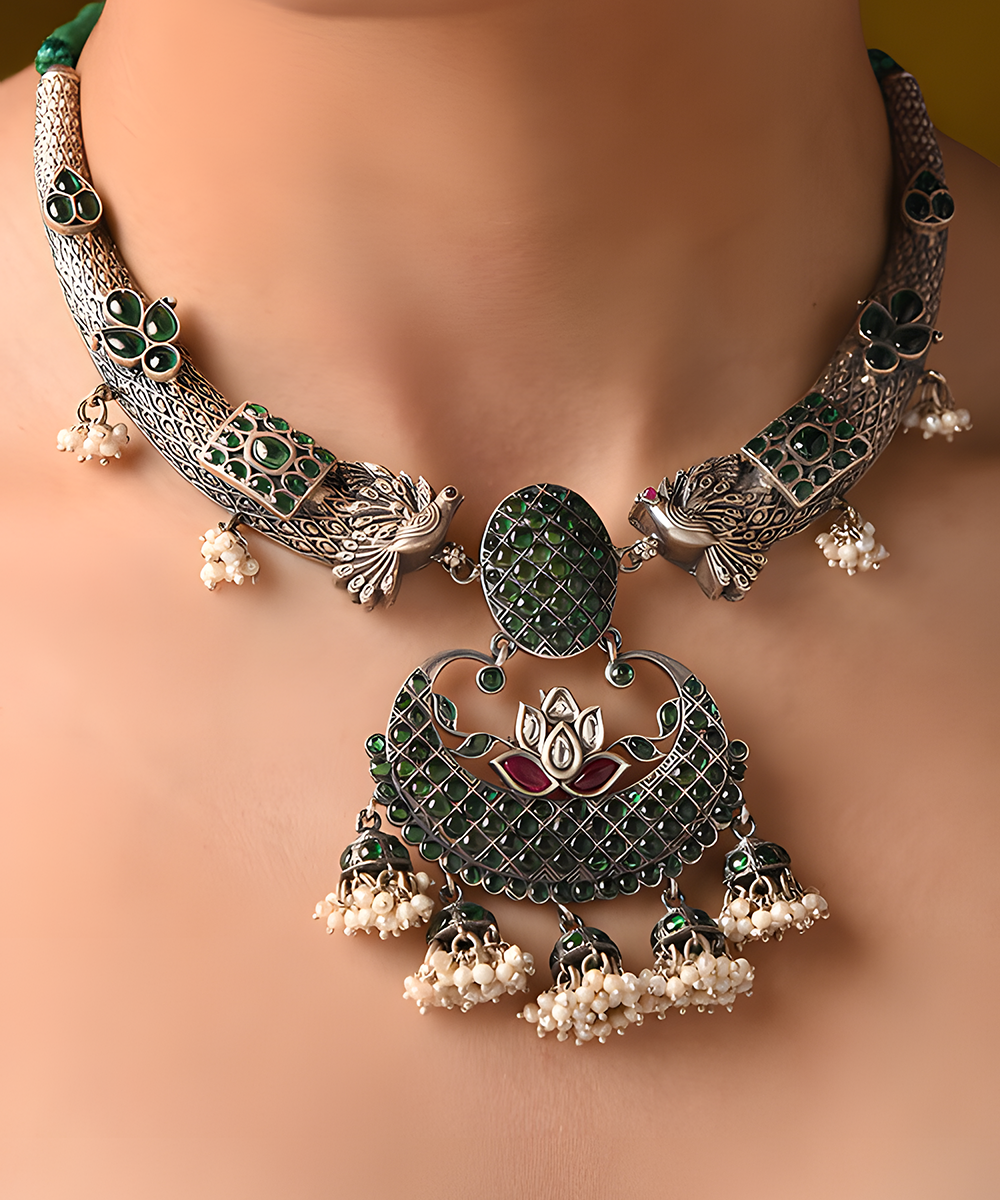 Hema_Red_And_Green_Handcarfeted_Pure_Silver_Tribal_Necklace_WeaverStory_02